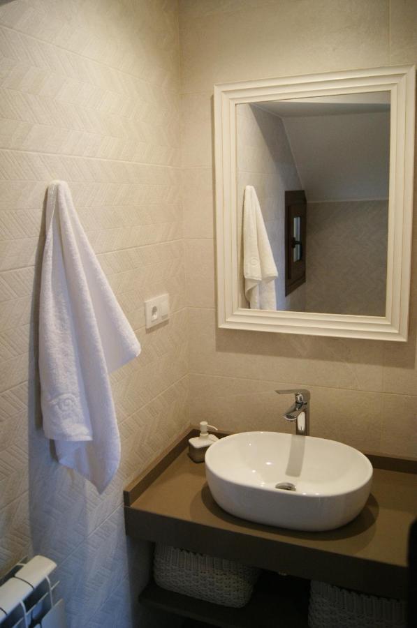 Apartamentos Rurales Penon Blanco Penerudes Exterior photo